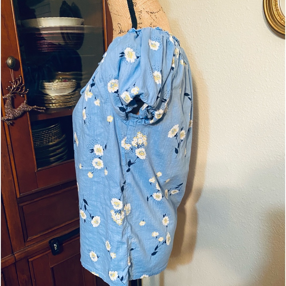 💙St. John’s Bay Blouse💙 - Picture 3 of 5